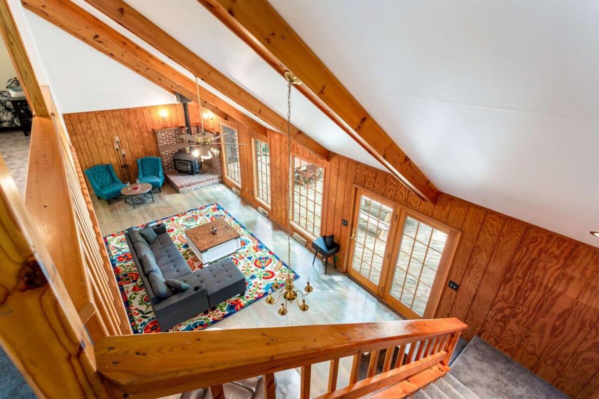 Huge Cabin W Hot Tub, Deck, Grill, Fire Pit, Wifi Berkeley Springs Bagian luar foto